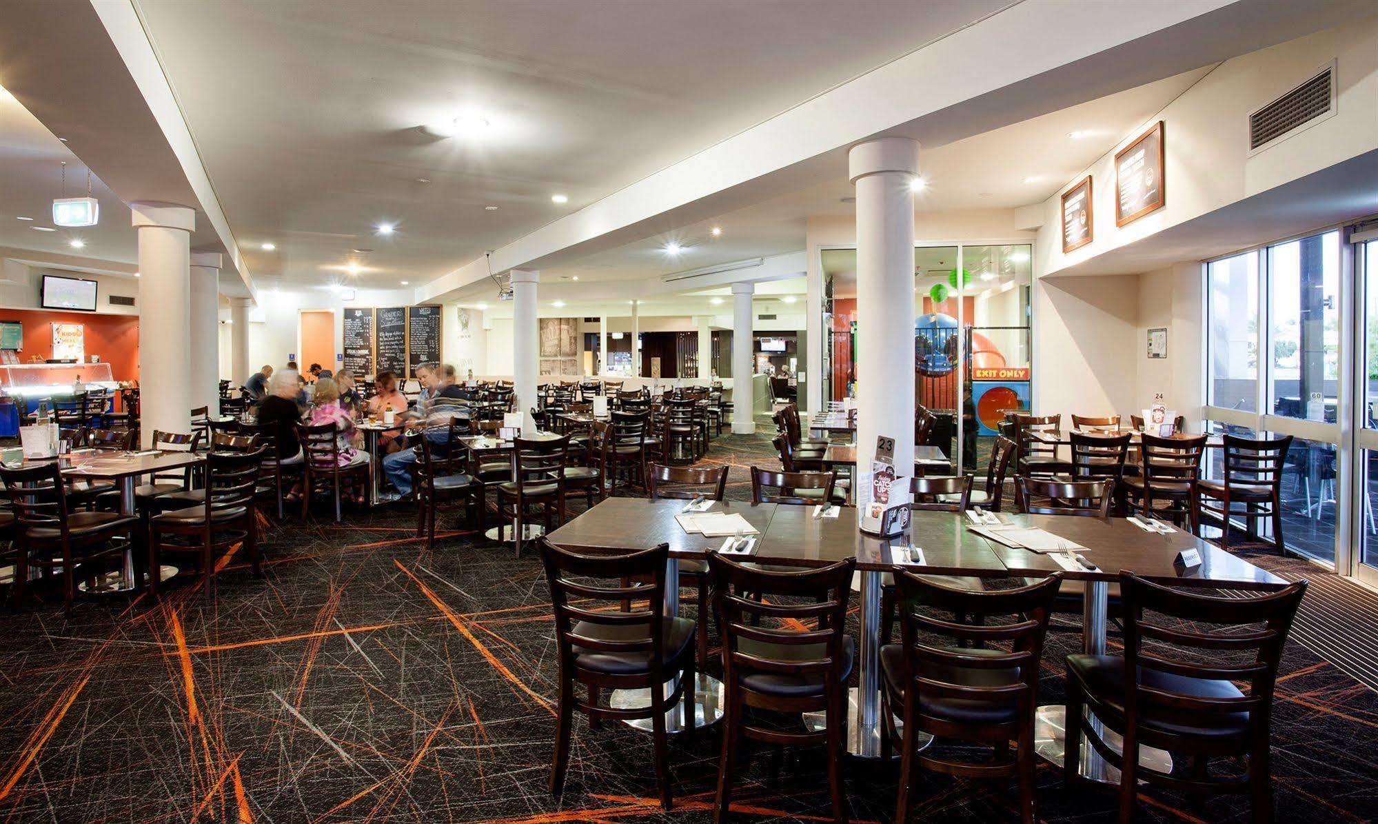 Vale Hotel Townsville Exterior foto