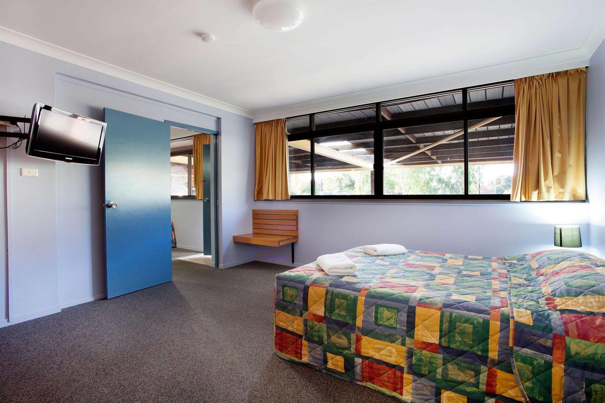 Vale Hotel Townsville Exterior foto